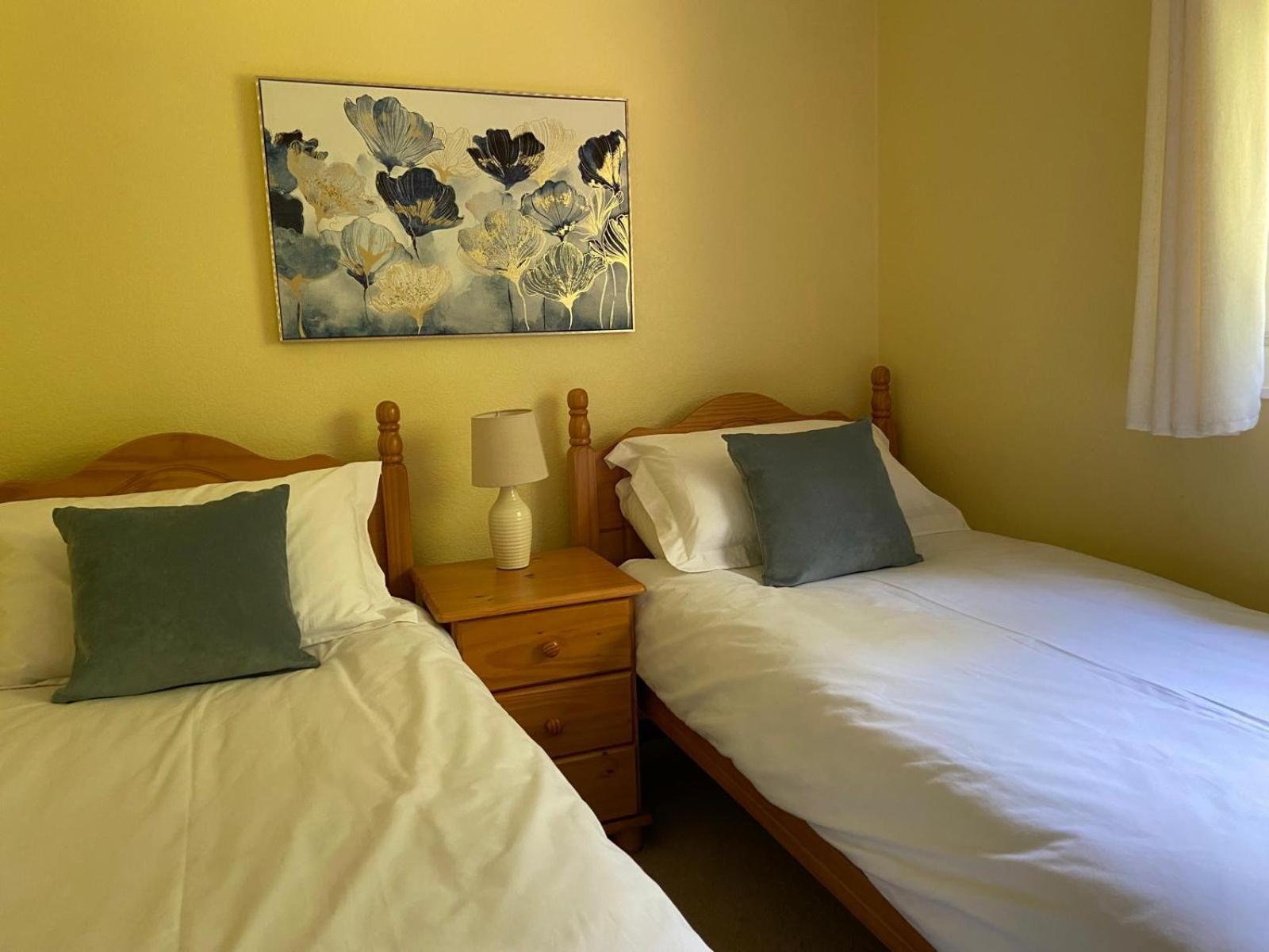 Chalet 64, Lakeside, Glan Gwna Holiday Park Caernarfon Exterior foto